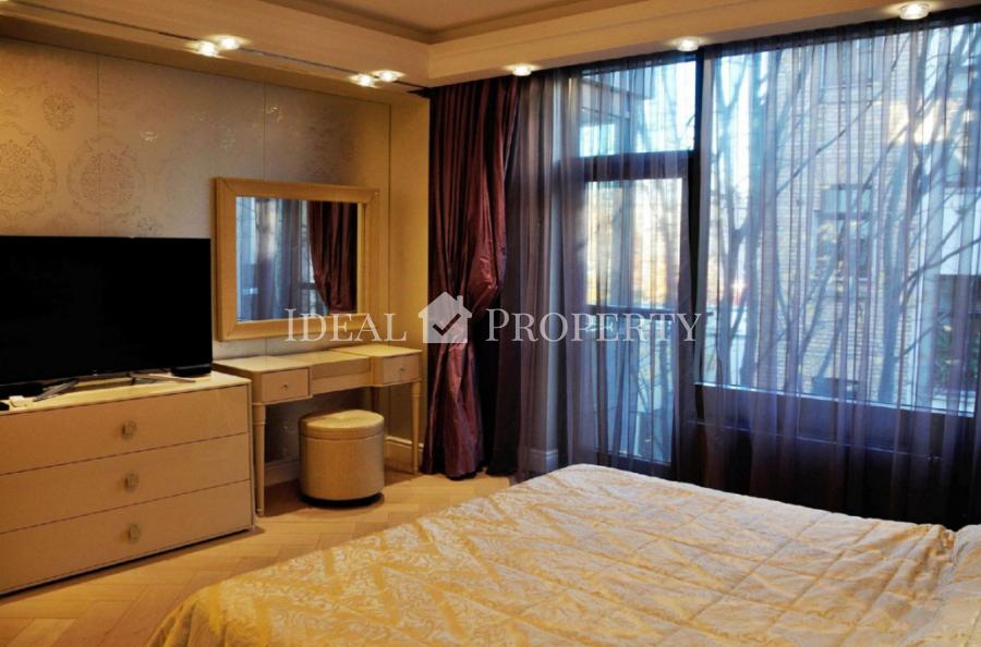 Apartment in the exclusive design building with a high-quality interior design and furniture. 