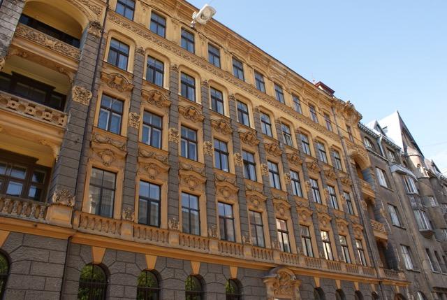 Beautiful apartment for sale in the Art Nouveau building, at Alberta street.