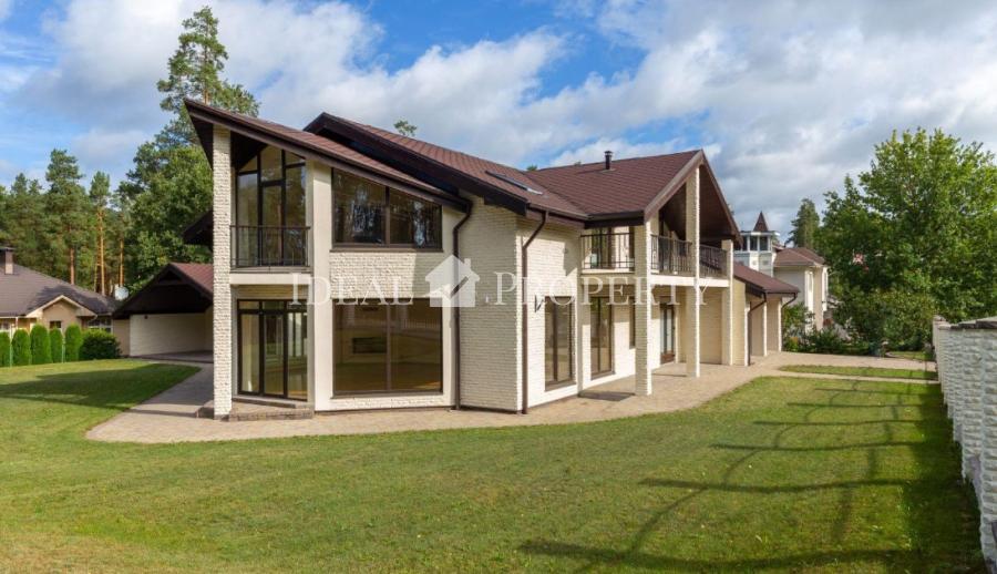 Eleganta un plaša māja ekskluzīvajos Sunīšos!