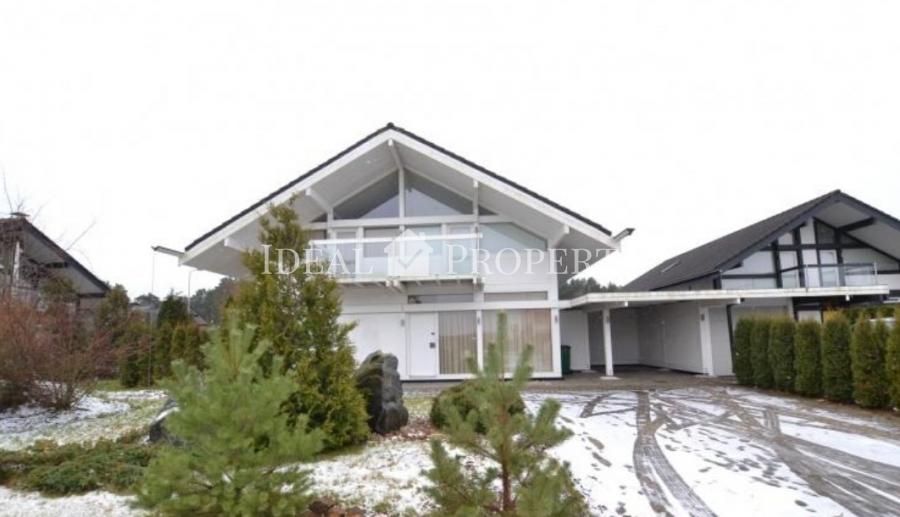 Красивый двухэтажный дом предлагается в аренду в поселке Салиена.