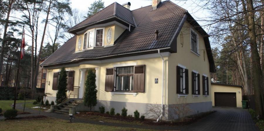 Lovely house for sale in one of the best areas in the city of Riga.