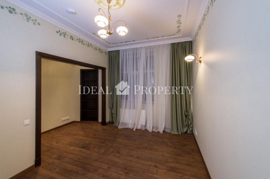 Exclusive 2-storey apartment in the city center, at Skolas Street.