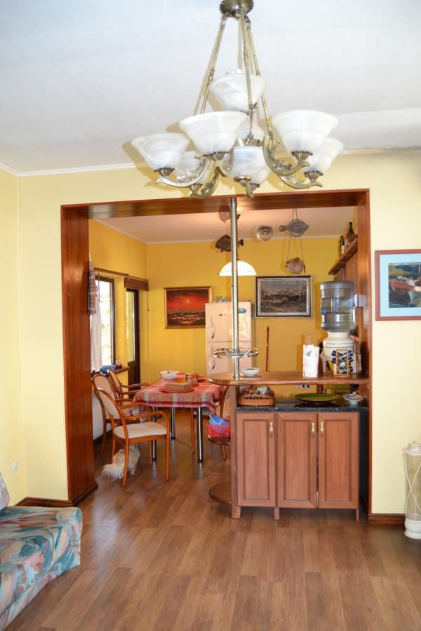 Piedāvājam pārdošanai privātmāju ar savu pieeju jūrai.