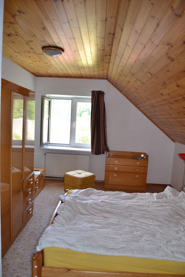 Piedāvājam pārdošanai privātmāju ar savu pieeju jūrai.