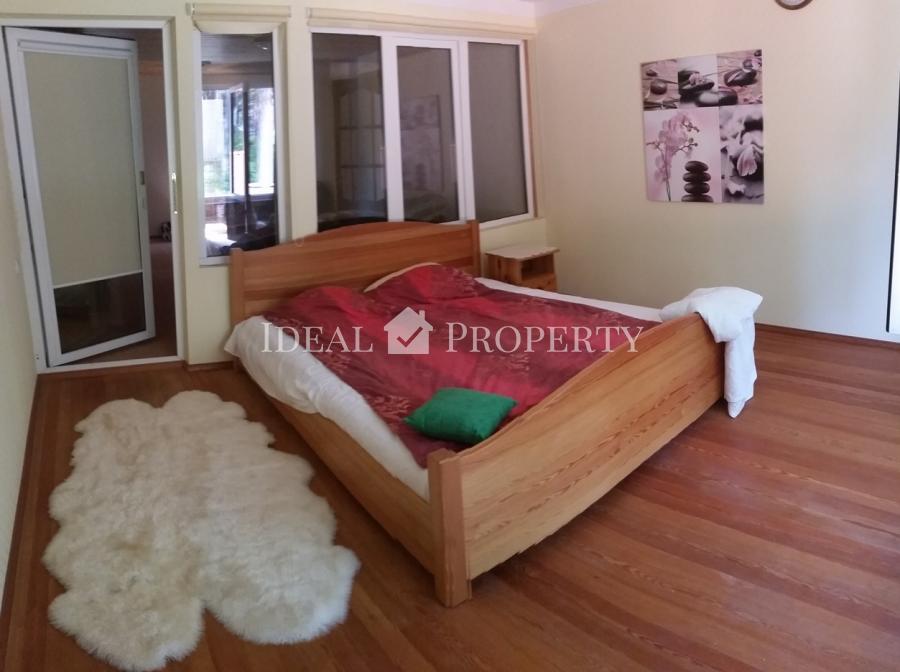 Piedāvājam pārdošanai privātmāju ar savu pieeju jūrai. Piedāvājam pārdošanai privātmāju ar savu pieeju jūrai.