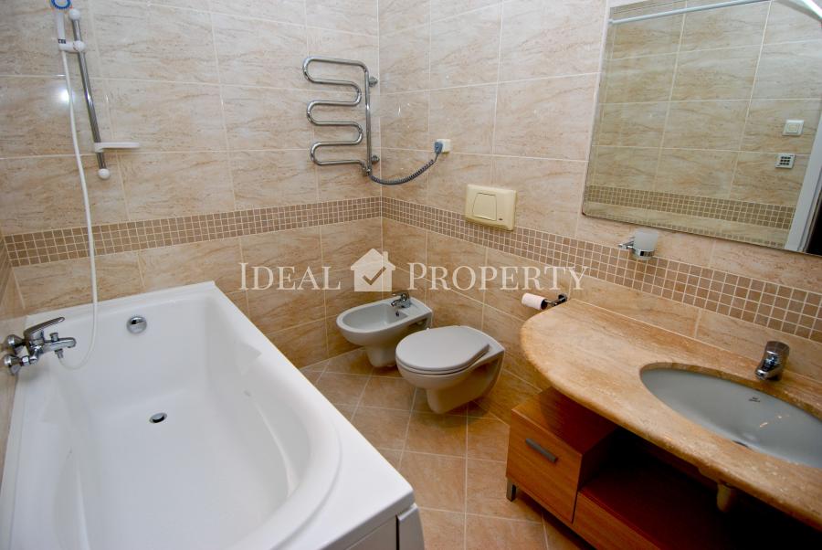 For sale modern, comfortable two-level apartment in the city center .