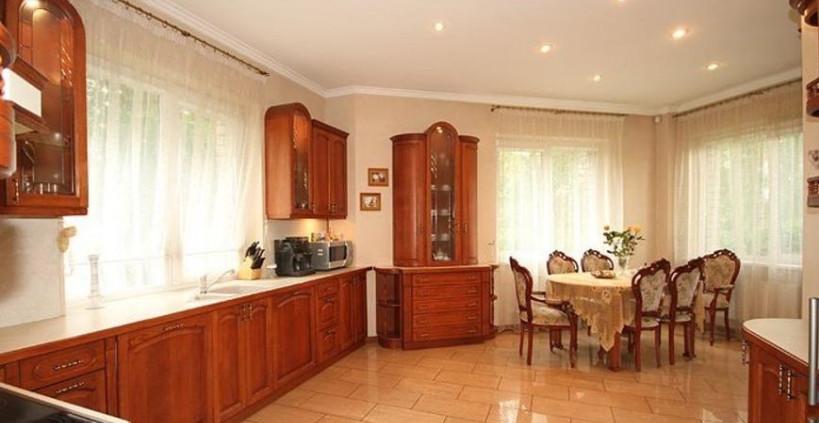 Продается частный дом в зеленой зоне в Биерини.