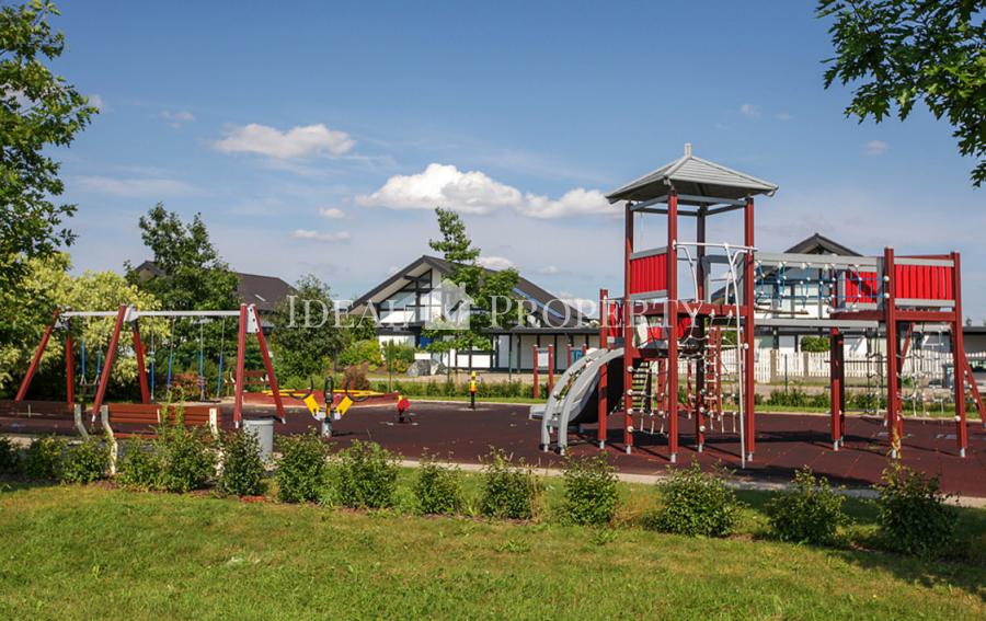 Таунхаус в поселке Салиена