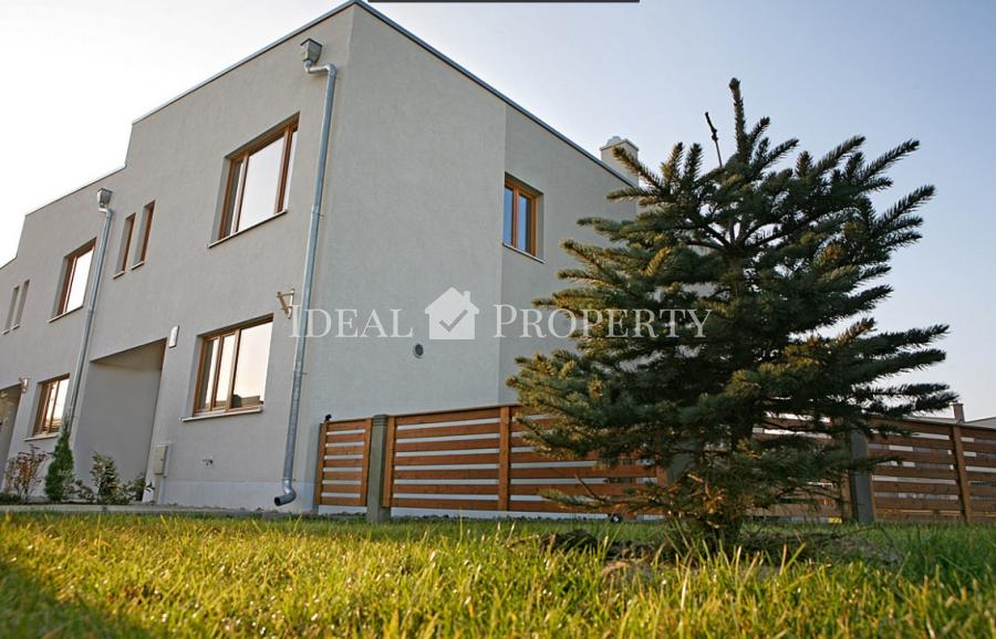 Таунхаус в поселке Салиена