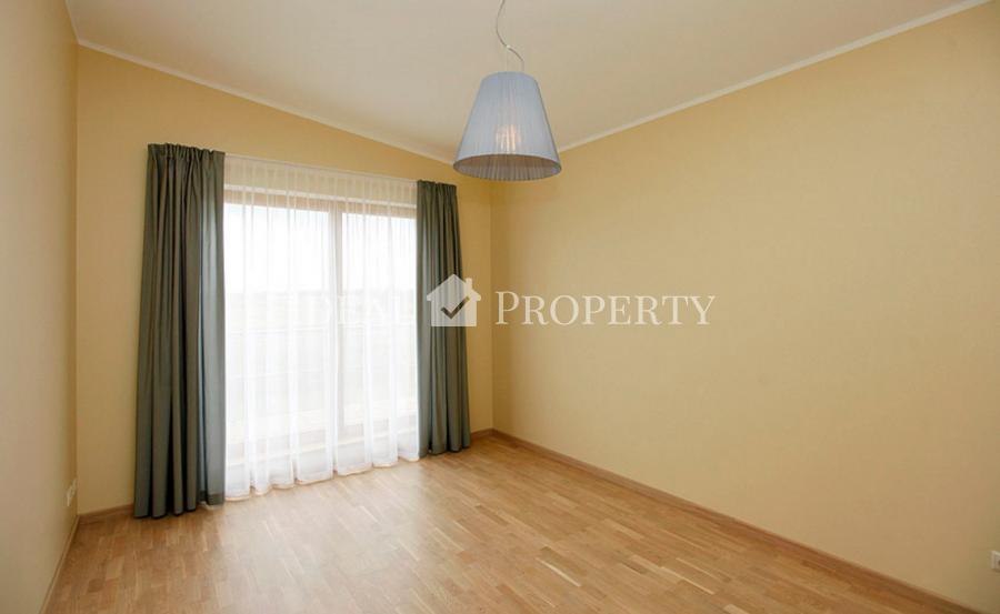 Таунхаус в поселке Салиена