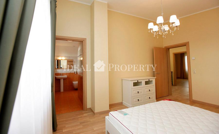 Таунхаус в поселке Салиена