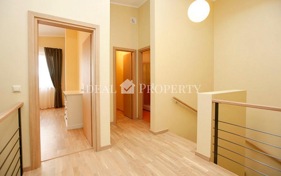 Таунхаус в поселке Салиена