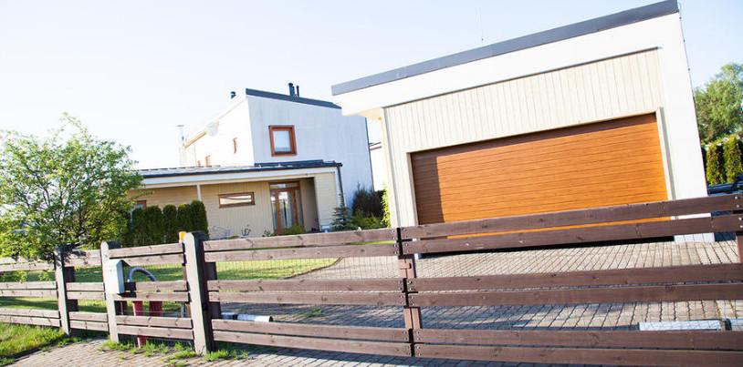 Сдается  в аренду большой светлый двухэтажный дом  с красивым садом.