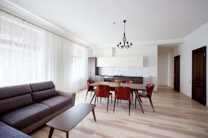 Modern 4-room apartment in a new building at Elizabetes street.