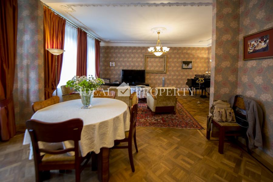 For sale well-designed six-room apartment in the center of Riga.