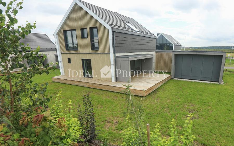 Jums ir lieliska iespēja īrēt jaunu, plašu un kvalitatīvu divstāvu privātmāju Salienā. 