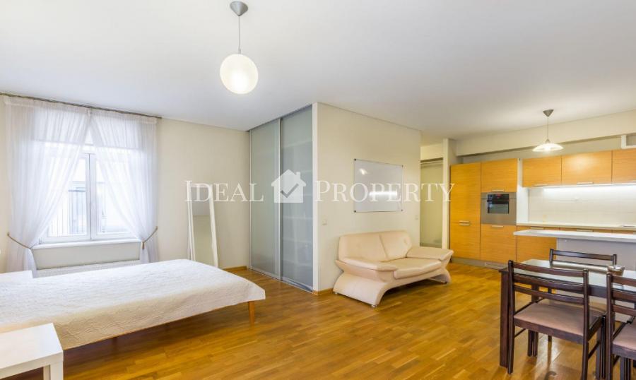 For rent studio apartment in embassy district.