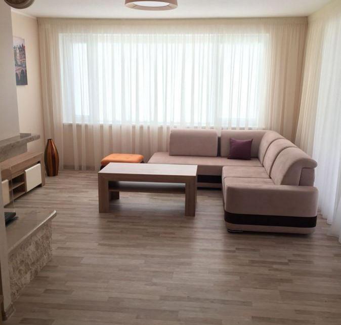 Сдаётся новый дом в элитном посёлке частных домов в окружении леса.