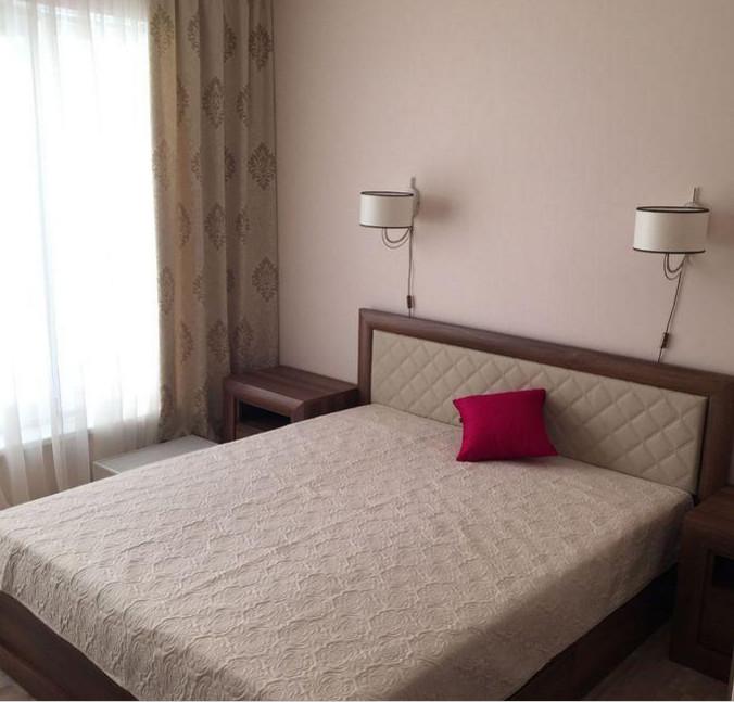 Сдаётся новый дом в элитном посёлке частных домов в окружении леса.