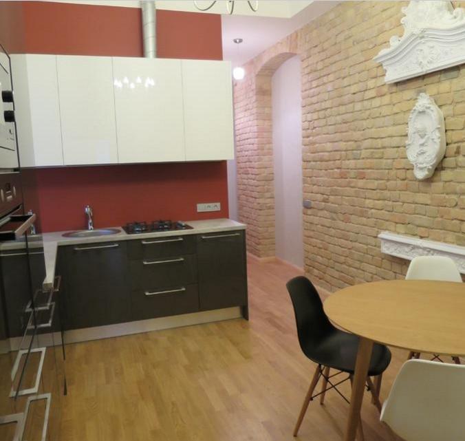 For rent 4-room apartment after renovation