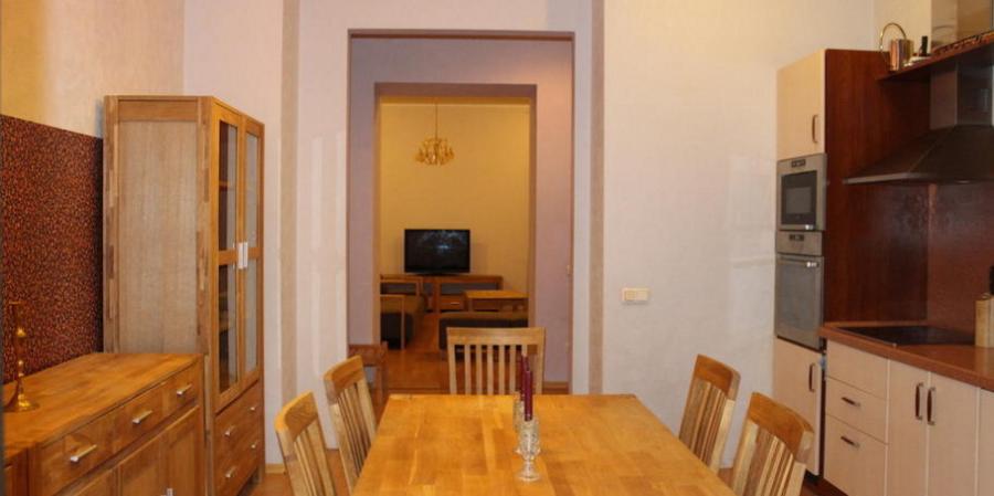 Large apartment in the Embassy District in the Centre of Riga.