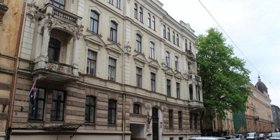 Large apartment in the Embassy District in the Centre of Riga.