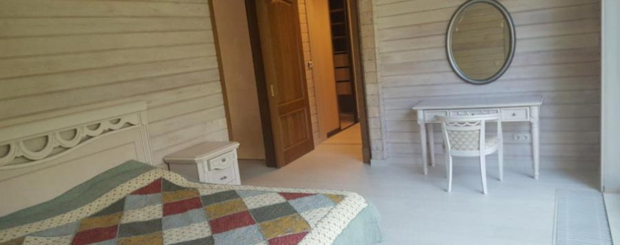 На продажу дом из клееного бруса(лиственница).