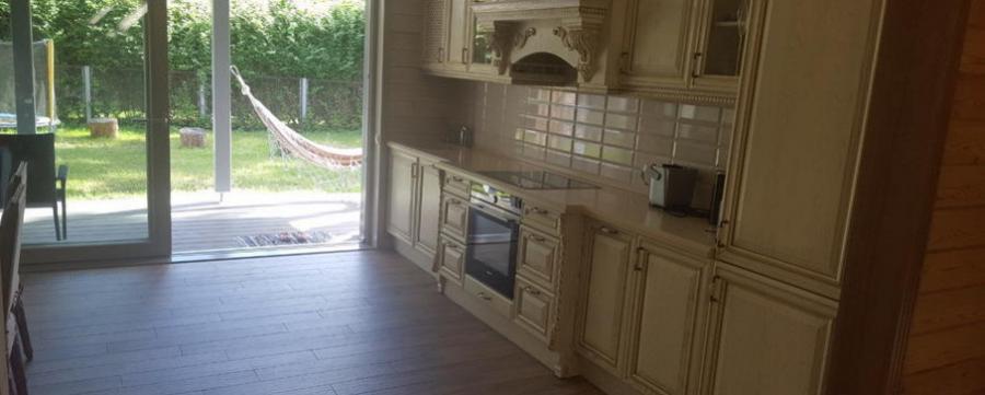 На продажу дом из клееного бруса(лиственница).