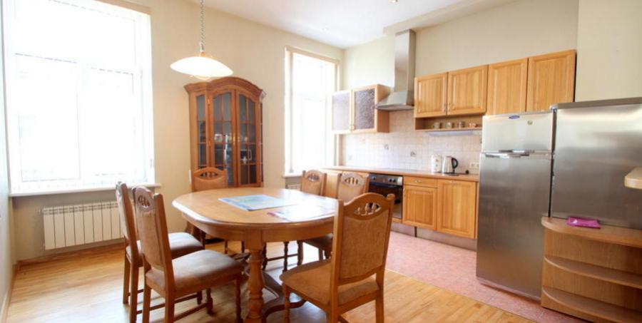 Spacious, comfortable apartment for rent at Gertrudes street.