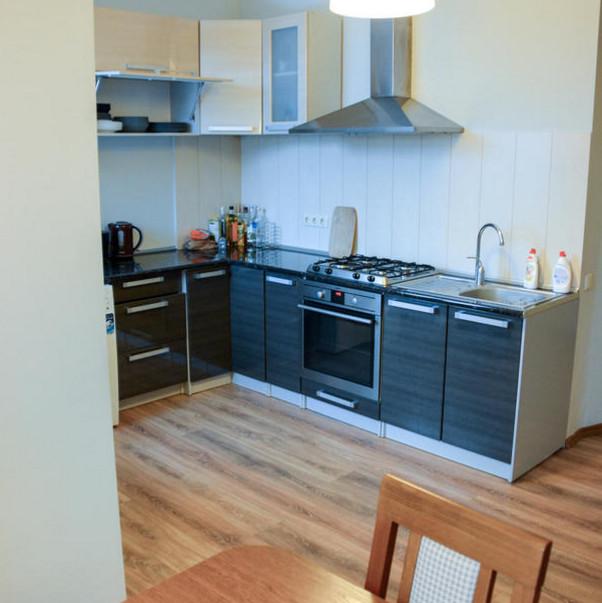 This apartment is suitable for students up to 6 people. 