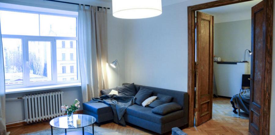 This apartment is suitable for students up to 6 people. 