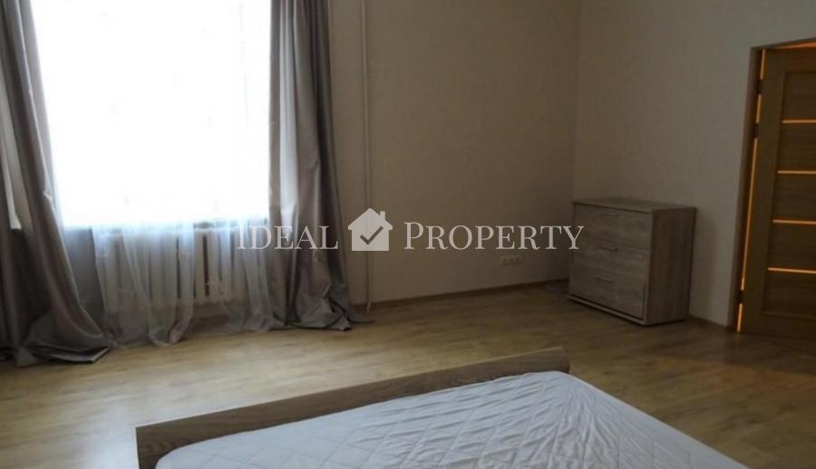 For rent nice 3 bedroom apartment at Elizabetes street.