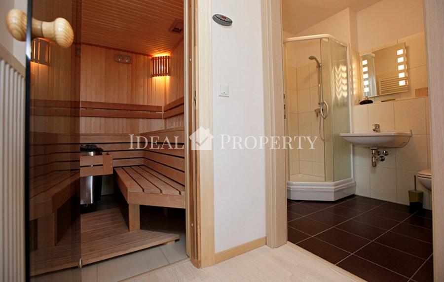 Солнечный, полностью меблированный таунхаус в поселке Салиена