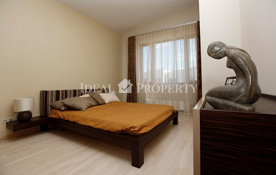 Солнечный, полностью меблированный таунхаус в поселке Салиена