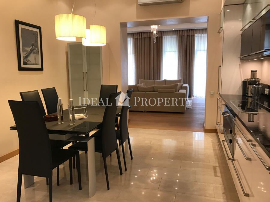 Magnificent apartment in the embassy area at Vilandes street.