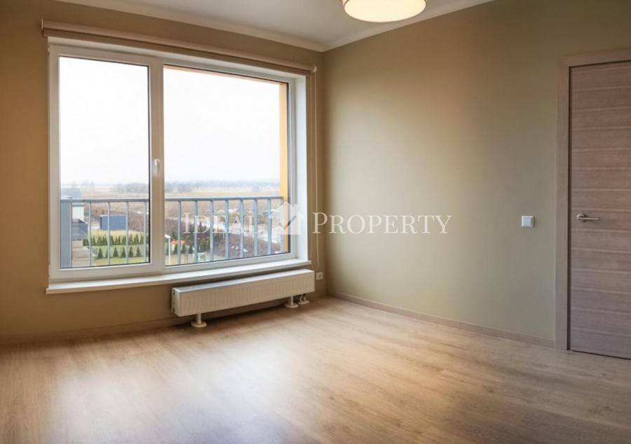 Двухкомнатная квартира с видом на прекрасный закат.