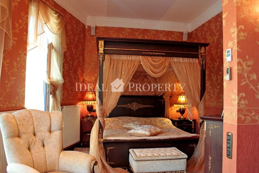 Piedāvājam nomai un pārdošanai privātmāju Zolitude.