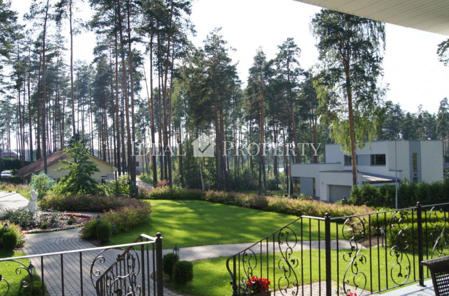 Pārdošanā skaists īpašums elitārajā ciematā Garkalnes novada Sunīšos. Pārdošanā skaists īpašums elitārajā ciematā Garkalnes novada Sunīšos.