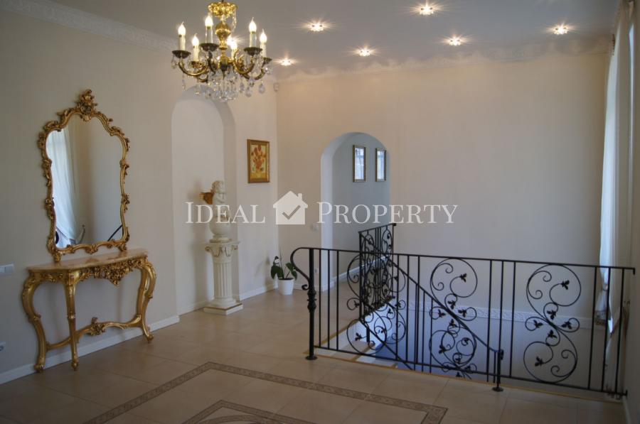 Pārdošanā skaists īpašums elitārajā ciematā Garkalnes novada Sunīšos. Pārdošanā skaists īpašums elitārajā ciematā Garkalnes novada Sunīšos.