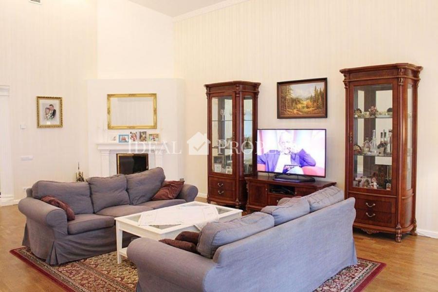 Pārdošanā skaists īpašums elitārajā ciematā Garkalnes novada Sunīšos. Pārdošanā skaists īpašums elitārajā ciematā Garkalnes novada Sunīšos.