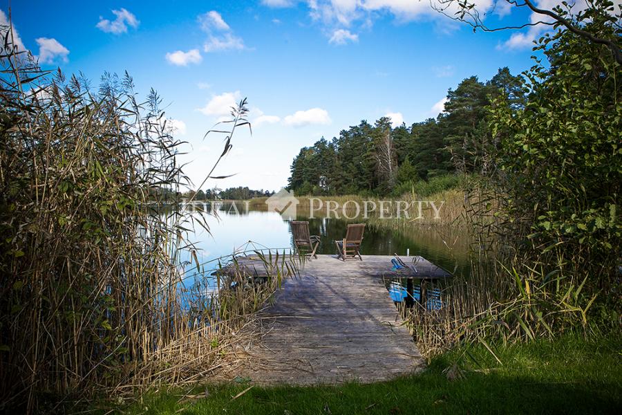 On the shore of the lake  for sale A mansion with direct access to the lake.