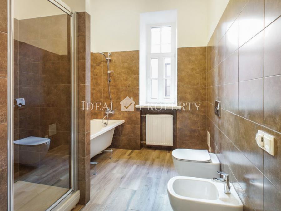 For sale 4room apartment in centre of Riga, on Alfreda Kalnina street. 