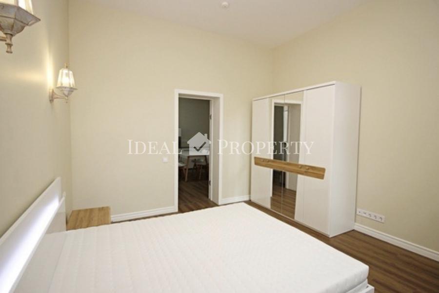 For sale uniq 3 rooms apartment in centre of Riga, on Alfreda Kalnina street. 