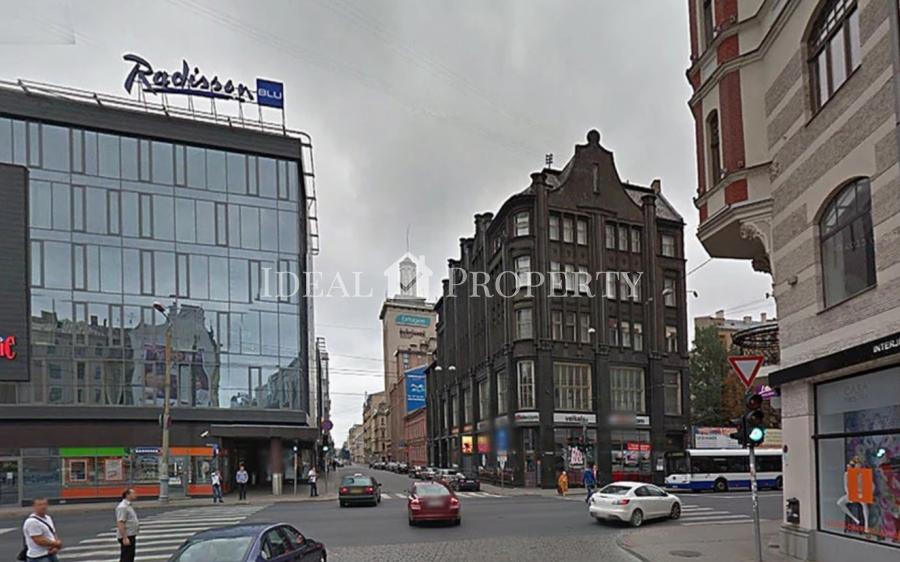 Commercial building in the center of Riga, suitable for various business profiles.