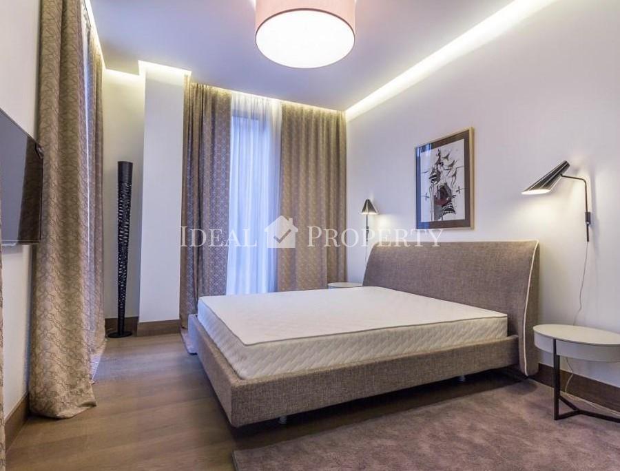 Bright apartment for sale in the project of The Perl.