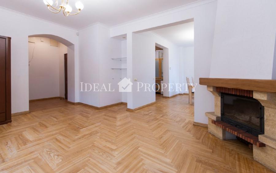 A cozy, fully-equipped and ready-to-live 3-bedroom apartment in the very heart of Riga.