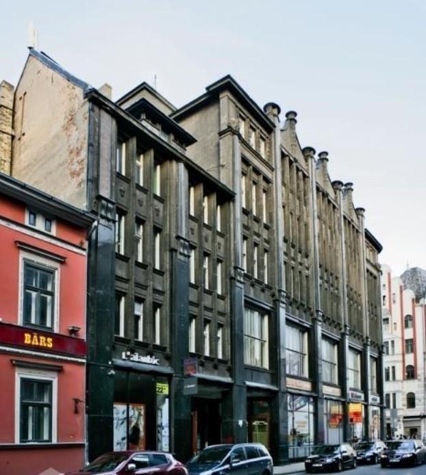 Commercial building in the center of Riga, suitable for various business profiles.