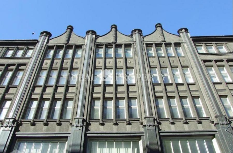 Commercial building in the center of Riga, suitable for various business profiles.