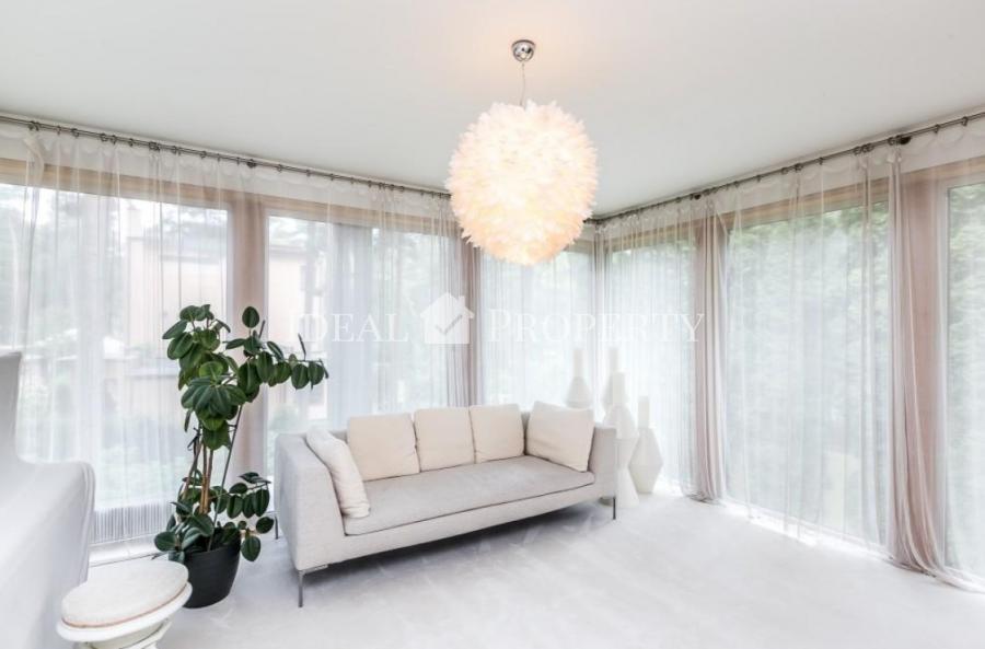 In offer for long term rent a spacious and modern residence at the centre of Jurmala. 