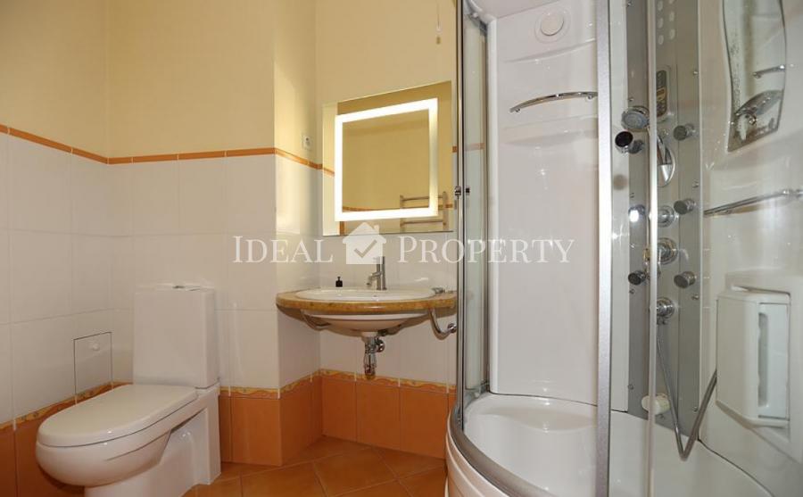 Предлагаем в долгосрочную аренду частный дом на 1-й линии с видом на сосны, дюны.